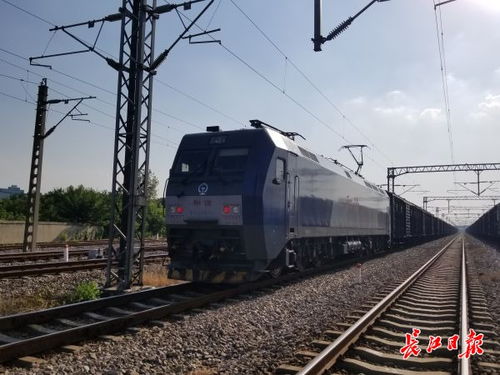 9月鐵路貨運跑出“加速度” 日均裝車與貨物發(fā)送量雙增長